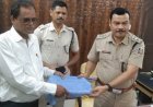 ଦୁଇ ଛିନତାଇ ଚୋରଙ୍କୁ କାବୁ କଲା ନୟାଗଡ଼ ପୋଲିସ୍ ! ଛୁଟିଲା ପ୍ରଶଂସା ର ସୁଅ !